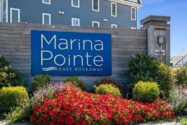 Building Photo - 223 Marina Pointe Dr
