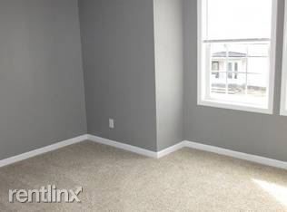 Foto del edificio - 3 br, 1.5 bath House - 419 Winkler Ave