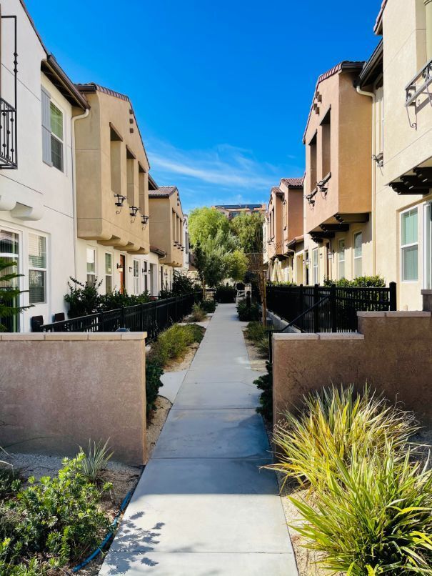 Foto del edificio - 40407 Calle Real