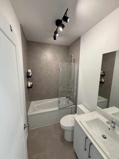 Building Photo - Habitations Guizot