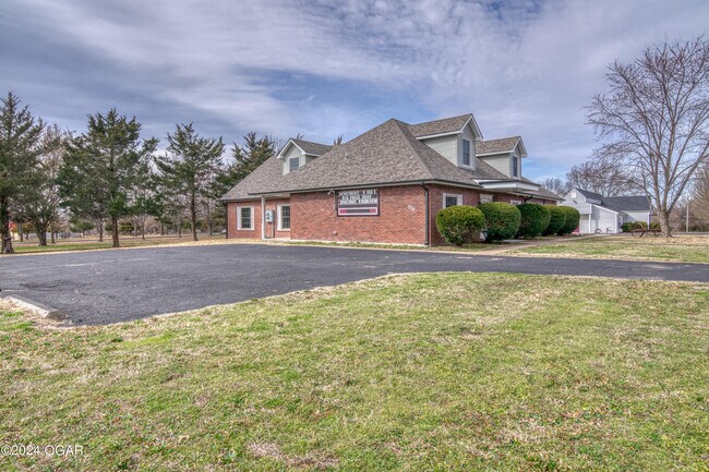 Foto del edificio - 1234 N Duquesne Rd