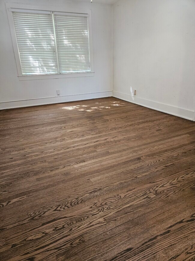 Dormitorio 2 - 565 Eastern Pkwy