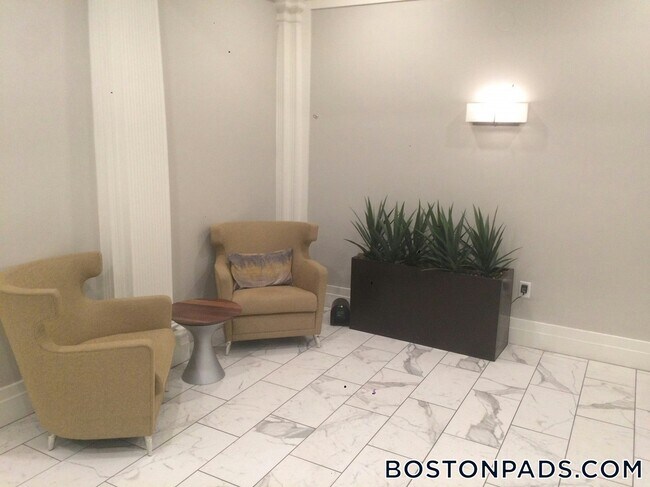 Foto del edificio - 91 Westland Ave