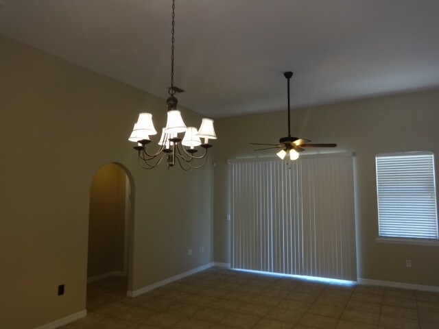 Foto del edificio - 2395 Key Ave