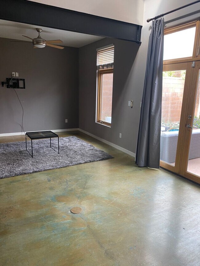Building Photo - Contemporary 2 Bedroom, 2.5 Bath townhouse...