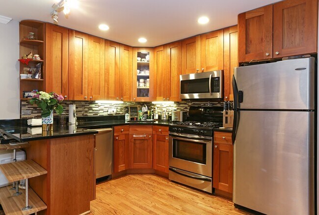Foto del edificio - 2131 N Larrabee St
