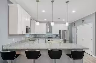 Building Photo - 305 Jettyview Rd