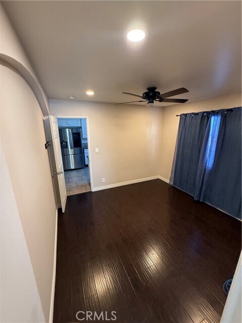 Foto del edificio - 7748 Comstock Ave