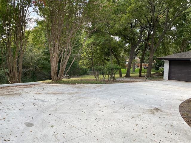 Building Photo - 2608 Briarwood Dr