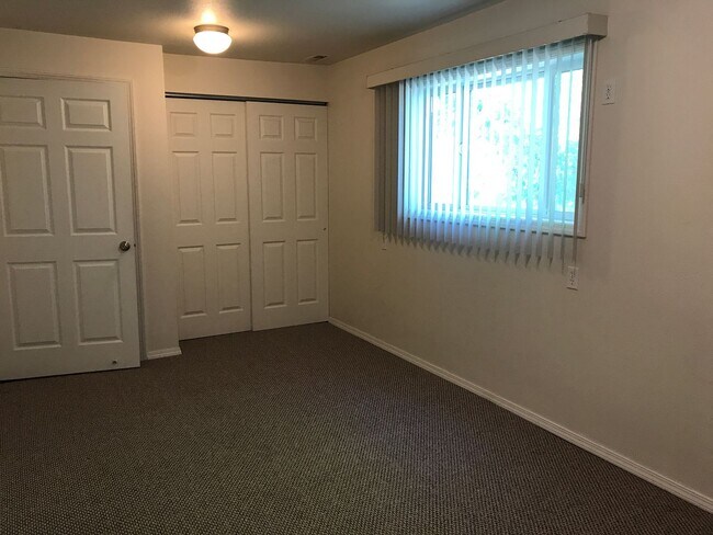 Foto del edificio - 7011 N Market St