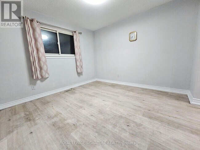 Building Photo - 47 Earlsdale Crescent