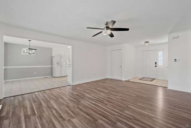 Foto del edificio - 639 Alberthas Dr