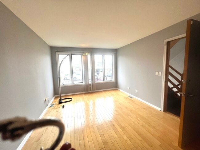 Foto del edificio - 7445 W Belmont Ave