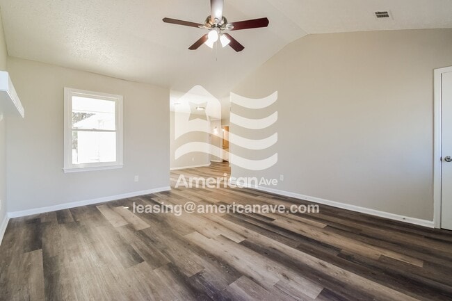 Foto del edificio - 870 Stafford Ct