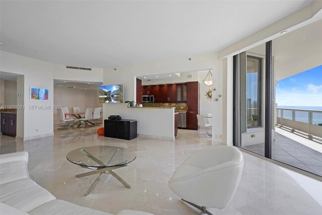 Building Photo - 20191 E Country Club Dr