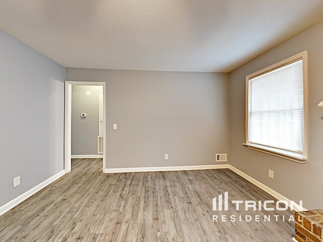 Building Photo - 107 Lely Ct