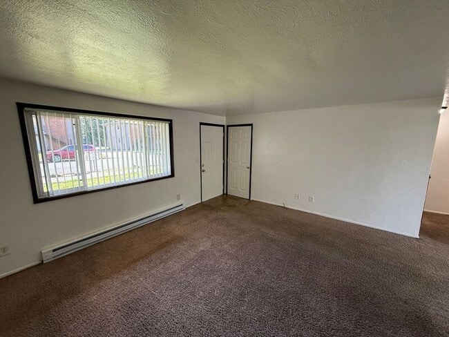 Building Photo - 3875 Iberis St NE