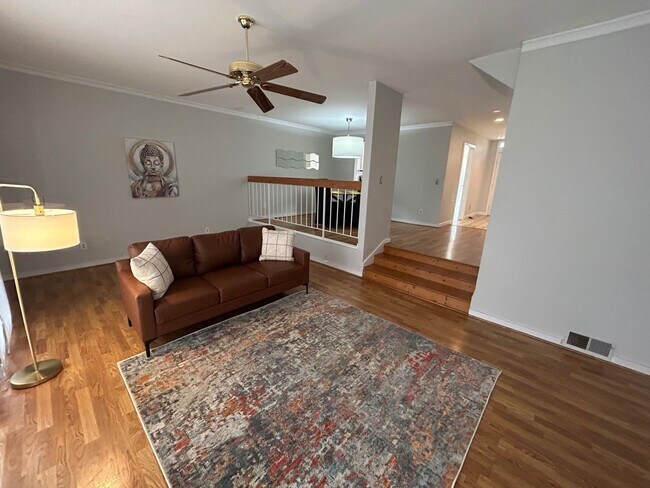 Foto del edificio - 1 Gardenwood Ct
