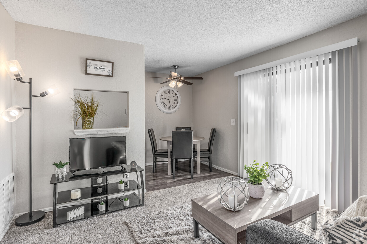 Foto principal - Diamond Creek Apartments