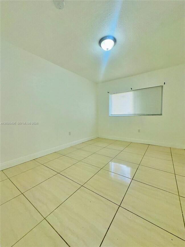 Foto del edificio - 2125 NW 66th St