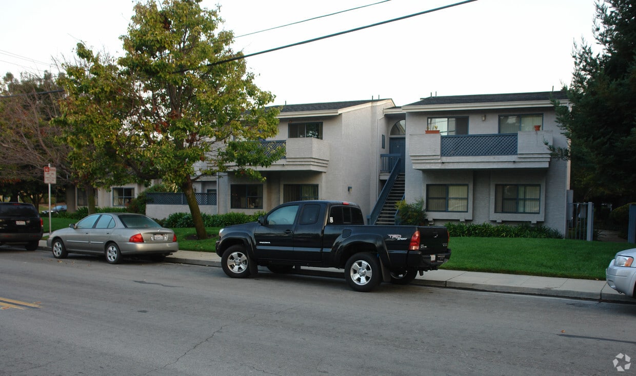 Building Photo - 917 Sierra Vista Ave