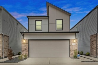 Building Photo - 10013 Rustic Charm St