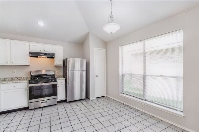 Foto del edificio - 3 br, 2 bath House - 18914 Keyturn Ln