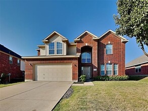 Building Photo - 2707 Whisper Ct