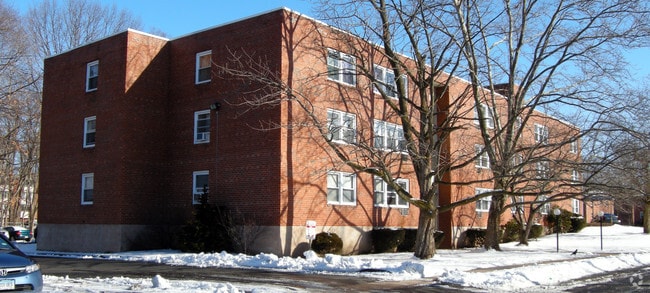 Eastbrook Tower Apartment - Eastbrook Towers & Stonebridge Apartments