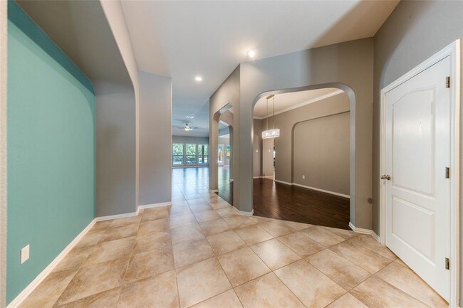 Building Photo - 1049 Dyer Crossing Way