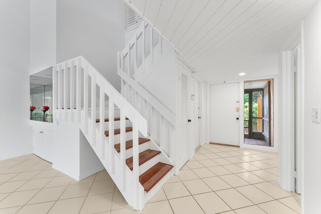 Building Photo - 5371 Stonybrook Dr