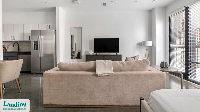 Building Photo - 715 Merritt Ave