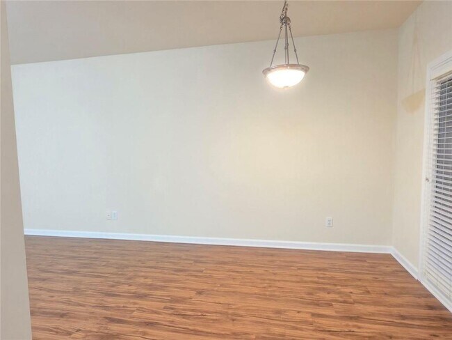 Building Photo - 1693 Southgate Mill Dr