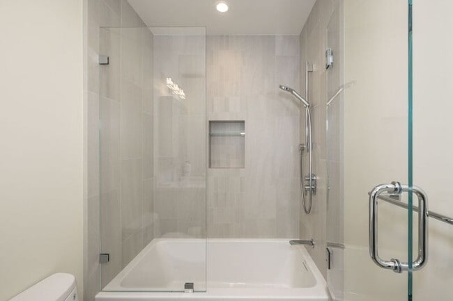 Building Photo - 1009 S Norfolk St