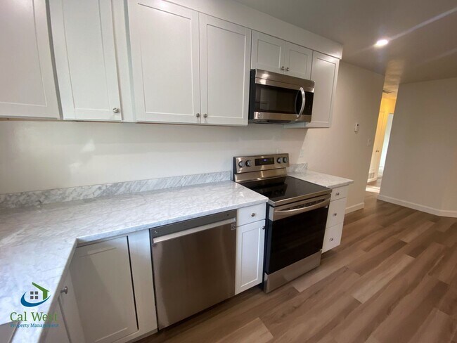 Foto del edificio - $4495-Remodeled 4 Bed, 2 Bath Home near Morrill Middle School-North San Jose