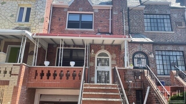 Primary Photo - 549 E 49th St