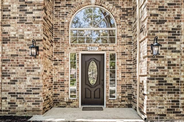 Foto del edificio - 2817 Ridgemere Dr