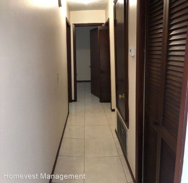 Building Photo - 3 br, 1.5 bath House - 2036 Las Palmas Circle