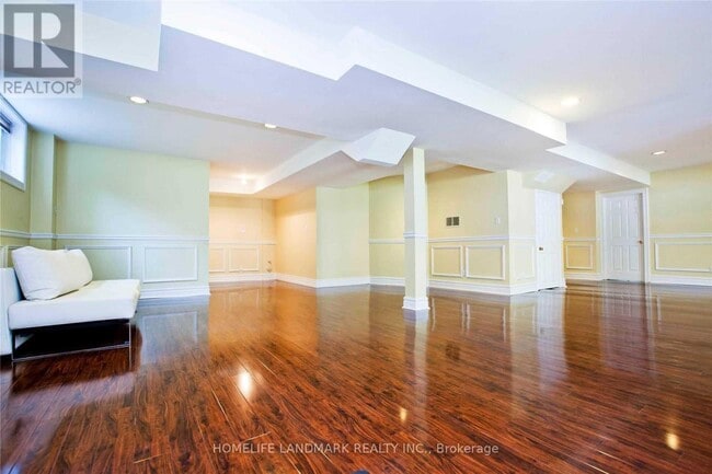 Building Photo - 252 Dunview Ave