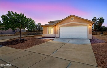 Building Photo - 14336 Desert Sage Dr