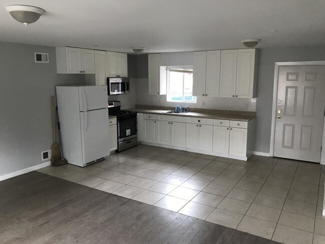 Foto del edificio - 73 Arlington Pl