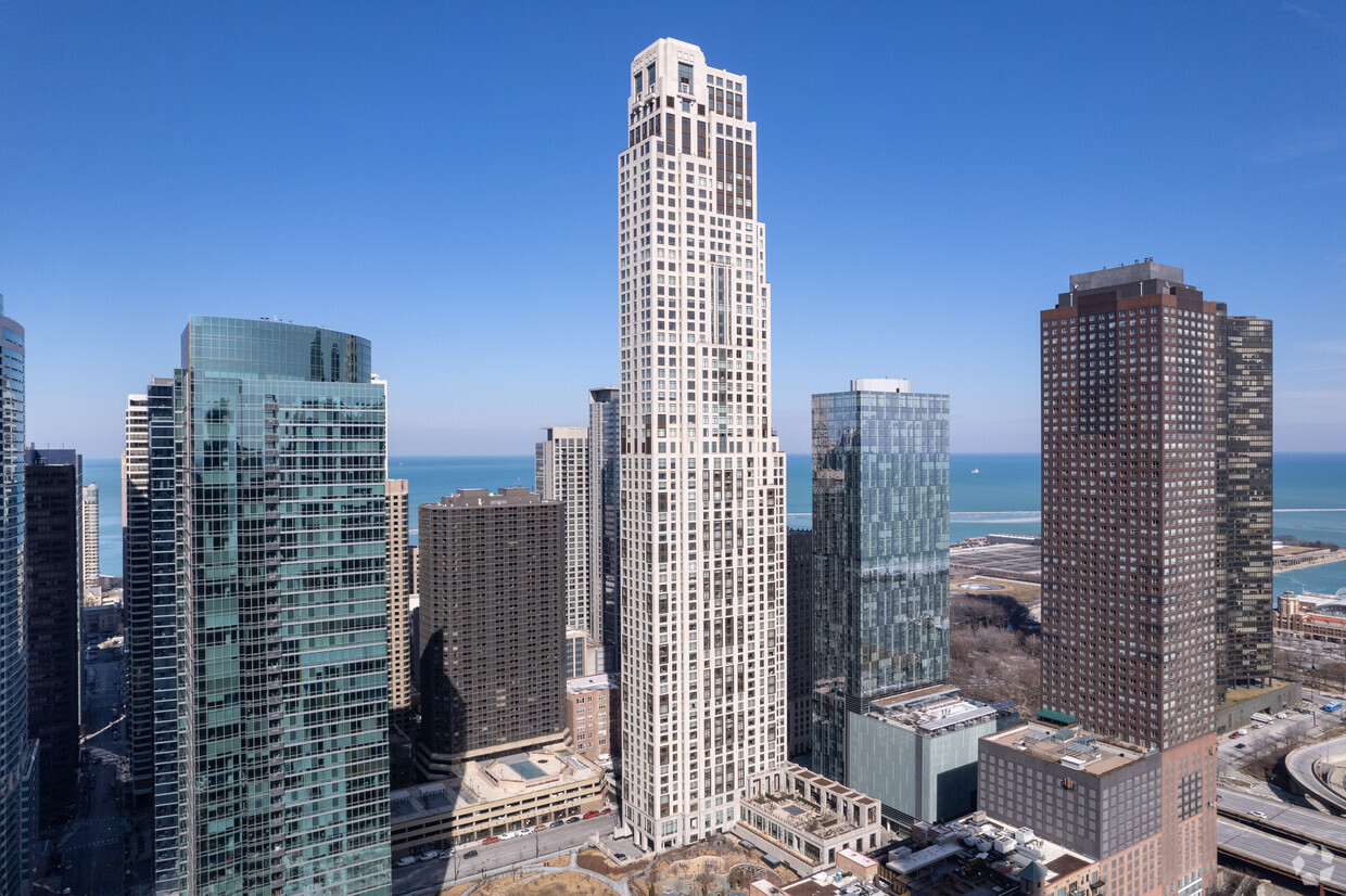 401 E Ontario St, Chicago, IL 60611 - Apartments in Chicago, IL ...