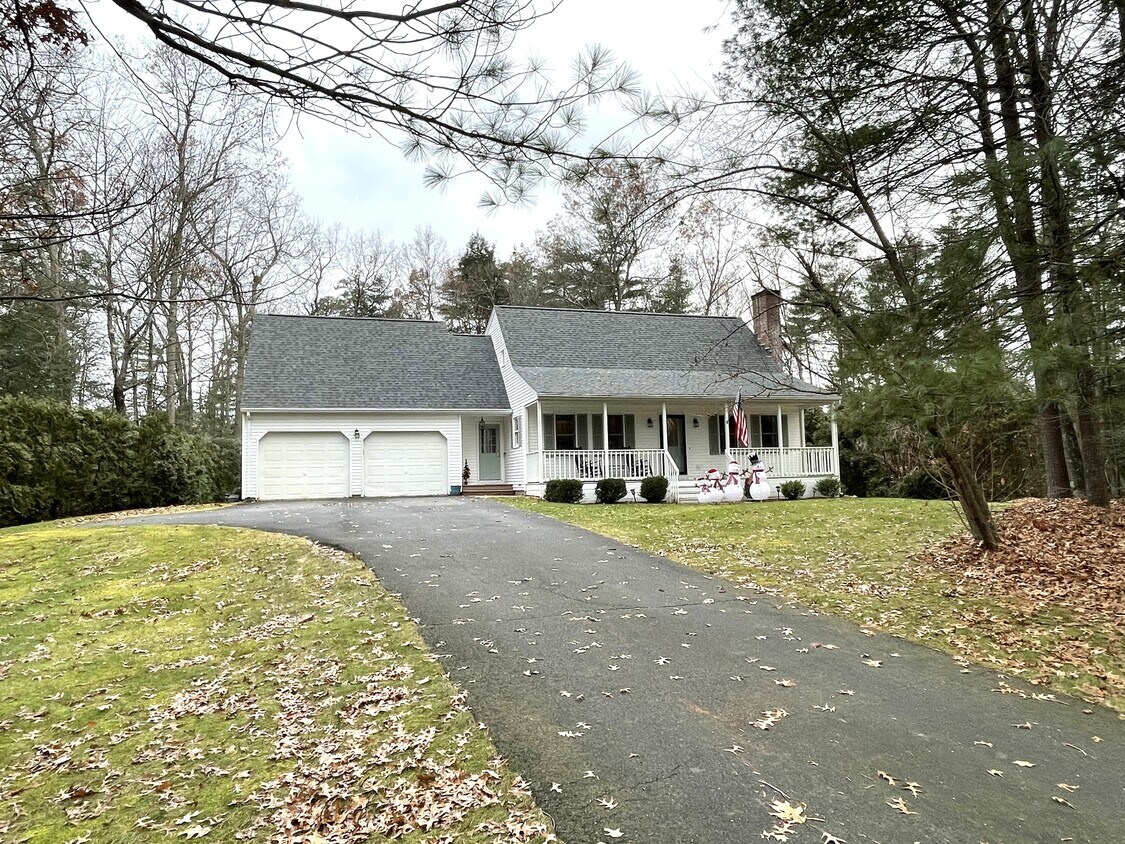 60 Strong Rd, Southampton, MA 01073 House Rental in Southampton, MA