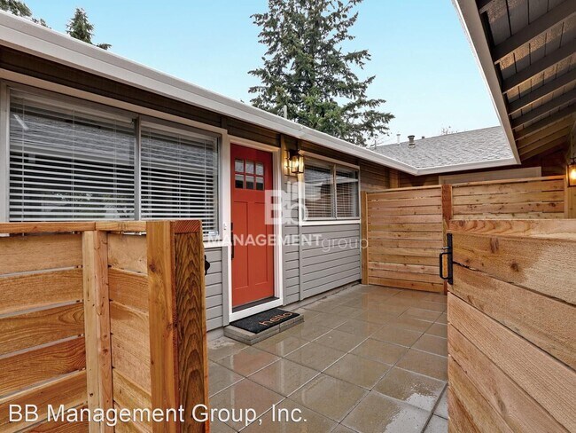 Building Photo - 2 br, 1 bath House - 9047 SW Monterey Place