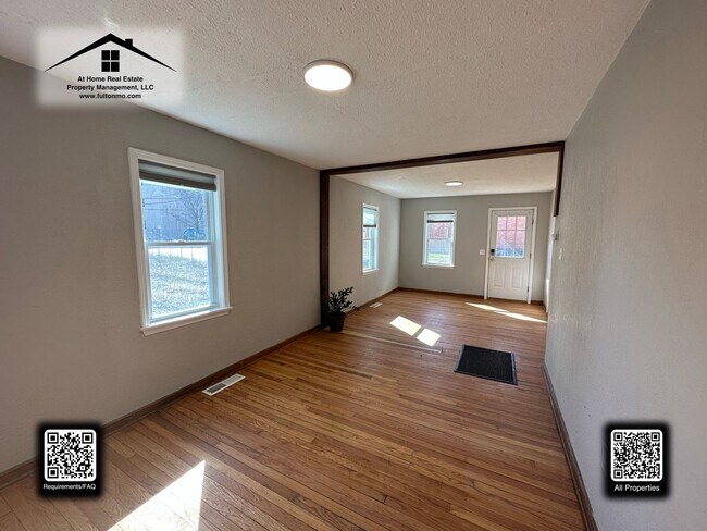 Foto del edificio - 1209 E Ash St