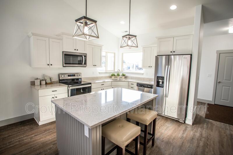 Foto principal - 284 W Nicklaus Ave