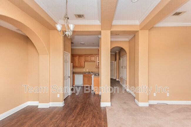 Building Photo - 7071 Lake Joanne Dr