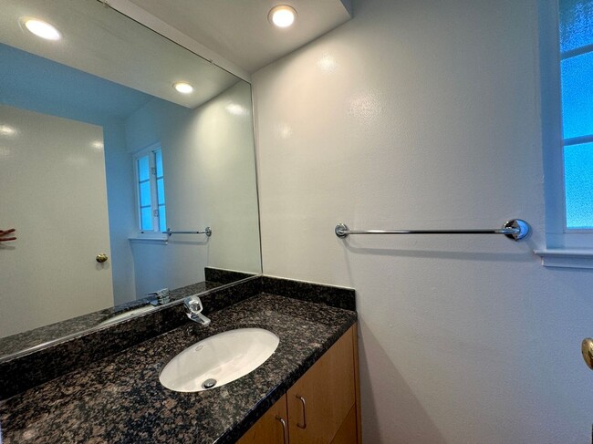 Building Photo - 1956 Parrott Dr