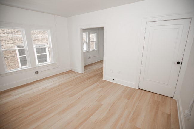 Building Photo - 1388 W 83rd St