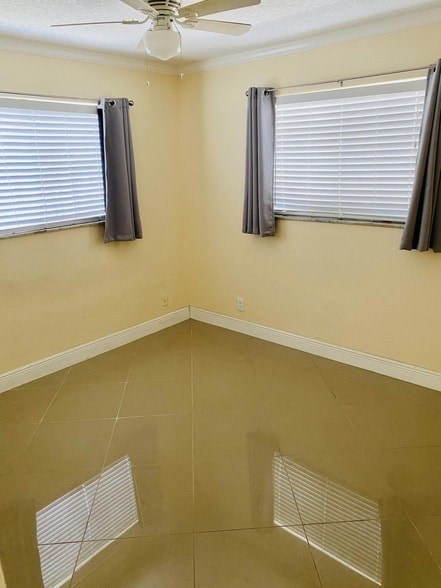 Foto del edificio - 4559 NW 16th Way